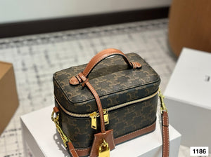 CL140 CELINE VANITY / 7 x 5 x 7 IN