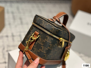 CL140 CELINE VANITY / 7 x 5 x 7 IN