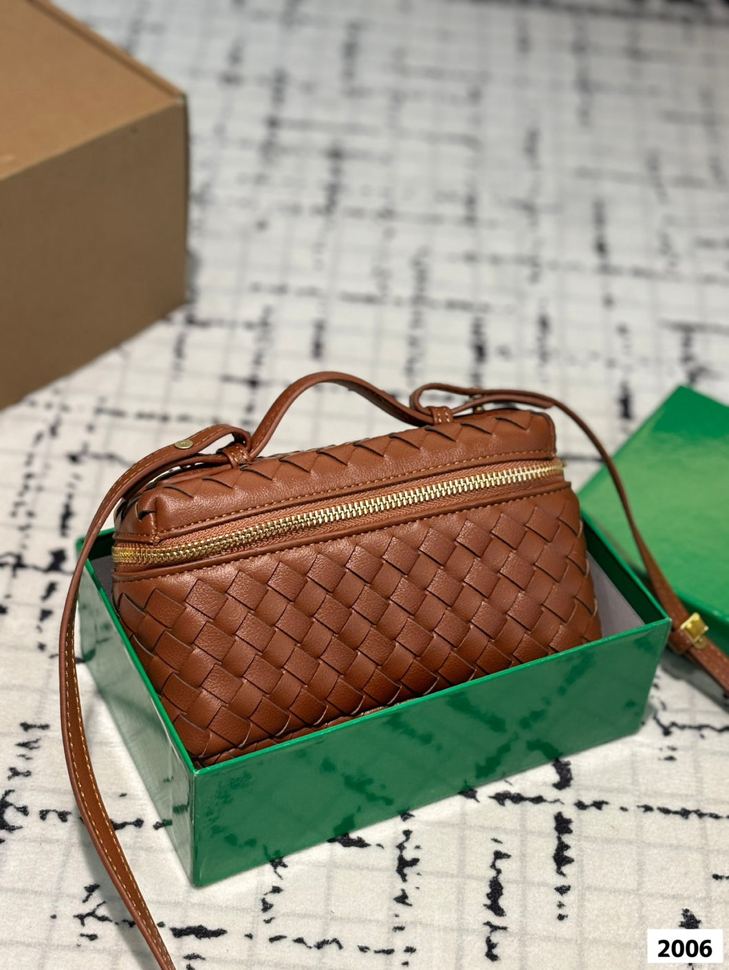 BV080 Bang Bang / 5.1x9x2.4inch