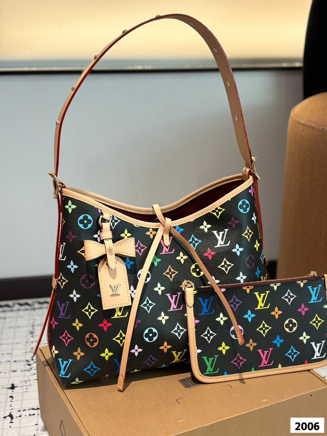 LB1206 LV x TM CarryAll PM / 11.4 x 9.4 x 4.7 inches