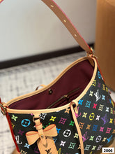 Load image into Gallery viewer, LB1206 LV x TM CarryAll PM / 11.4 x 9.4 x 4.7 inches
