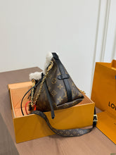 Load image into Gallery viewer, LB1598 LV Carryall BB / 2026 Winter Ski Collection / 26×17cm
