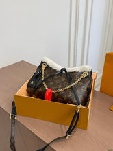 Load image into Gallery viewer, LB1598 LV Carryall BB / 2026 Winter Ski Collection / 26×17cm
