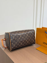 Load image into Gallery viewer, LB1599 LV Speedy P24 30 / 30×21cm
