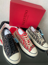 Load image into Gallery viewer, SE1259 V Tolie Iconographe Totaloop Sneaker / Size 5-12

