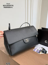 Load image into Gallery viewer, CC1513 Chanel New Shoulder Bag / L:36×24 cm M:28×18 cm S:21×12cm
