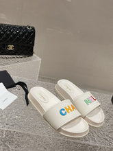 Load image into Gallery viewer, SE1114 CC Slipper / Size4-10
