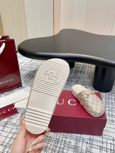 Load image into Gallery viewer, SE1635 Women&#39;s GUCCI Slipper with Crystal / Size5-9
