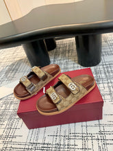 Load image into Gallery viewer, SE1633 Gucci Women&#39;s Sandal with Crystals / Size5-10
