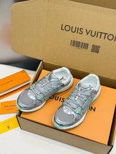 Load image into Gallery viewer, SE1636 LV Olympia Sneaker / Size5-11

