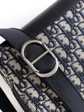 Load image into Gallery viewer, DR666 Dior Jett Mini Messenger Bag / HIGHEST QUALITY VERSION / 20×15×7.5cm
