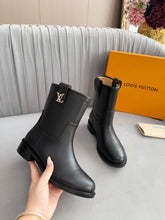 Load image into Gallery viewer, SE1763 LV Ankle Boots / 2.5cm Heel / Sizes 5–11
