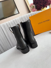 Load image into Gallery viewer, SE1763 LV Ankle Boots / 2.5cm Heel / Sizes 5–11
