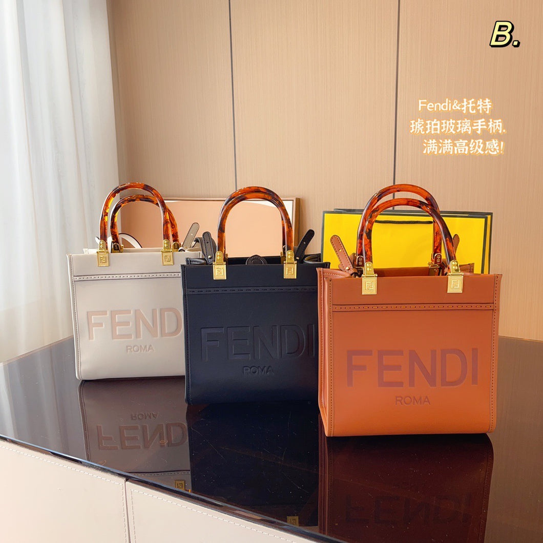 FF184 Fendi Sunshine Small / 9x4.3x8.6inch