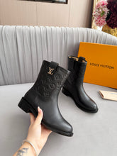 Load image into Gallery viewer, SE1764 LV Ankle Boots / 2.5cm Heel / Sizes 5–11
