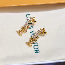 Load image into Gallery viewer, JW867 LB Earring
