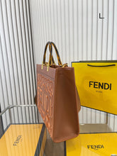 Load image into Gallery viewer, FF211 Fendi Sunshine Medium / 13.7x12.2x6.7inch
