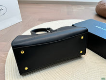 Load image into Gallery viewer, PD304 Leather top-handle Bag / 12.6x9x5.9inch
