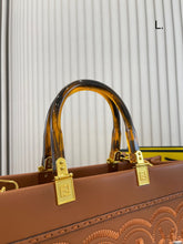 Load image into Gallery viewer, FF211 Fendi Sunshine Medium / 13.7x12.2x6.7inch
