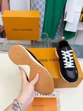 Load image into Gallery viewer, SE1768 Louis Vuitton LV Drop 300 Sneakers / Sizes 5–11
