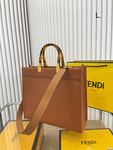 Load image into Gallery viewer, FF211 Fendi Sunshine Medium / 13.7x12.2x6.7inch
