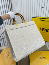 Load image into Gallery viewer, FF211 Fendi Sunshine Medium / 13.7x12.2x6.7inch

