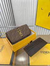 Load image into Gallery viewer, FF212 Clutch with Chain / 8.2x4.3x1.6inch
