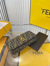 Load image into Gallery viewer, FF212 Clutch with Chain / 8.2x4.3x1.6inch
