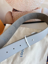 Load image into Gallery viewer, BL253  LV Taurillon 40mm Reversible Belt
