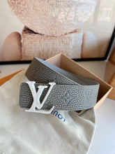 Load image into Gallery viewer, BL253  LV Taurillon 40mm Reversible Belt
