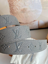 Load image into Gallery viewer, BL253  LV Taurillon 40mm Reversible Belt
