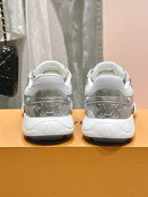 Load image into Gallery viewer, SE1639 LV Olympia Sneaker / Size5-10
