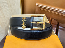 Load image into Gallery viewer, BL255 LV Flowergram 30mm Belt
