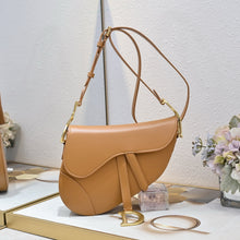 Load image into Gallery viewer, DR557 Medium Soft Saddle Bag with Strap /  9.5x8x3inches
