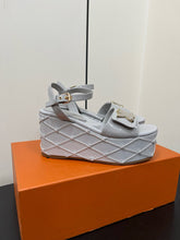 Load image into Gallery viewer, SE1578 Shake Wedge Sandal / Size5-11
