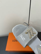 Load image into Gallery viewer, SE1578 Shake Wedge Sandal / Size5-11
