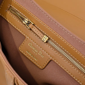 DR554 Medium Soft Saddle Bag with Strap /  9.5x8x3inches