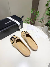 Load image into Gallery viewer, SE1773 Chanel 26P Spring/Summer Classic Large CC Bow Mules / Lambskin / Sizes 35–40
