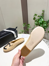 Load image into Gallery viewer, SE1773 Chanel 26P Spring/Summer Classic Large CC Bow Mules / Lambskin / Sizes 35–40
