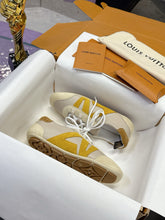 Load image into Gallery viewer, SE1644 LV Sneakerina / Size5-11
