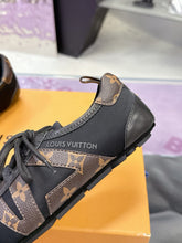 Load image into Gallery viewer, SE1645 LV Sneakerina / Size5-11
