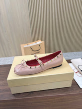 Load image into Gallery viewer, SE1776 Valentino Ballet Flats / Sizes 5–11
