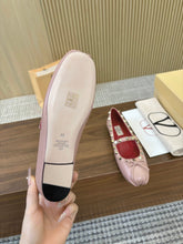 Load image into Gallery viewer, SE1776 Valentino Ballet Flats / Sizes 5–11
