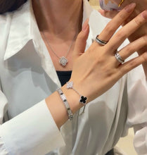 Load image into Gallery viewer, JW998 Cartier LOVE Bracelet
