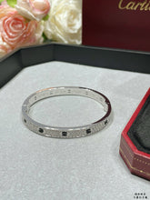 Load image into Gallery viewer, JW998 Cartier LOVE Bracelet
