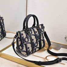 Load image into Gallery viewer, DR524 Weekender 25 / 12 x 7 x 4.5 inches
