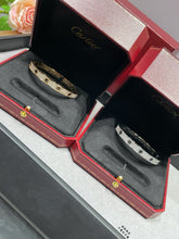 Load image into Gallery viewer, JW998 Cartier LOVE Bracelet
