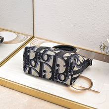 Load image into Gallery viewer, DR524 Weekender 25 / 12 x 7 x 4.5 inches
