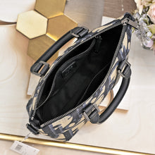 Load image into Gallery viewer, DR524 Weekender 25 / 12 x 7 x 4.5 inches
