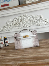 Load image into Gallery viewer, HM217 Hermes Kelly Mini / HIGHEST QUALITY VERSION  / 22 × 13 × 7 cm
